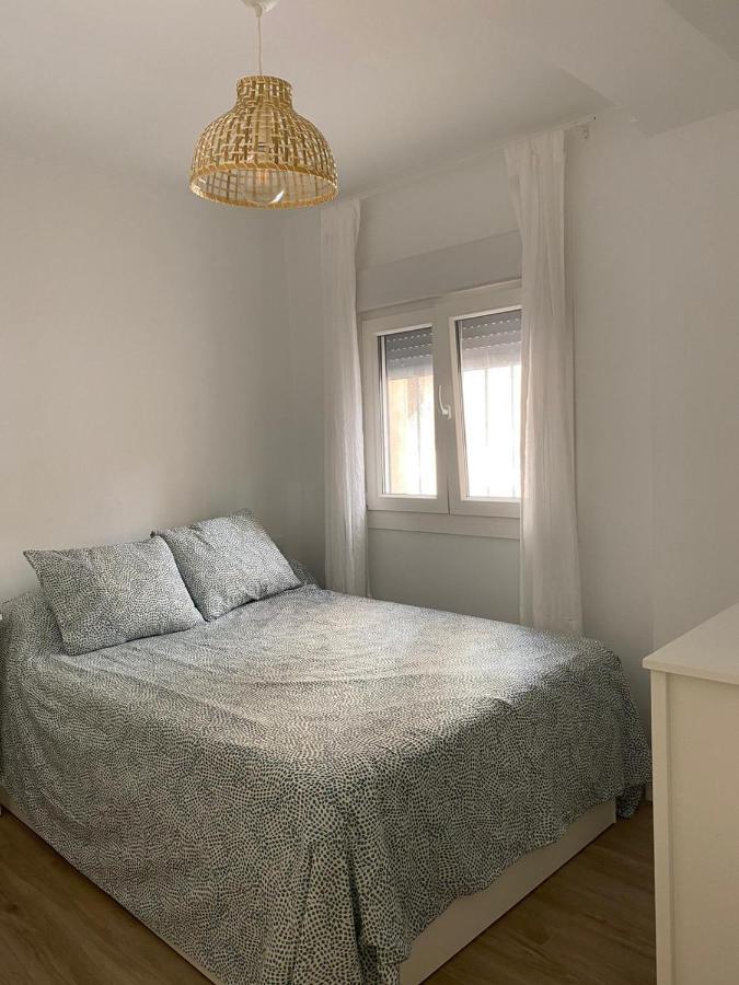 Bonito apartamento a 5 minutos andando de la playa Cádiz Exterior foto